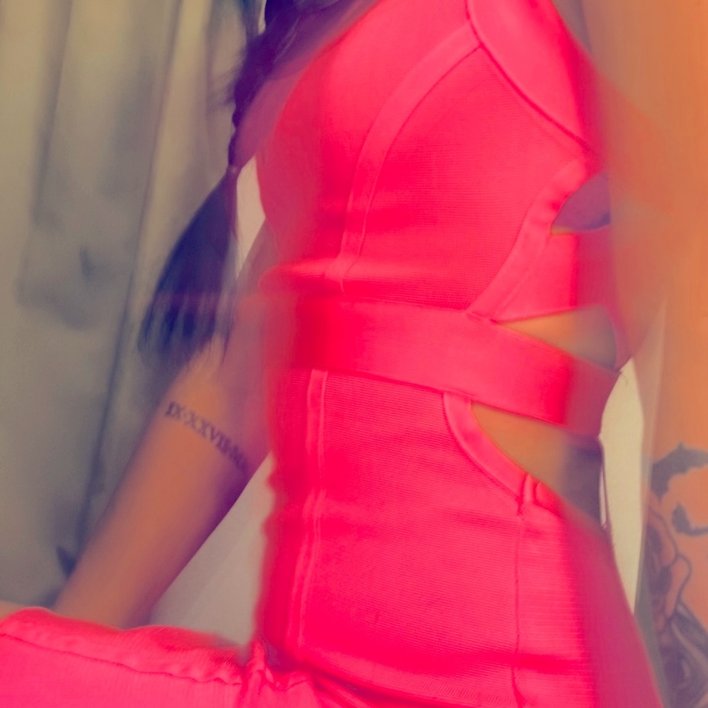 Hot Pink MINIDRESS body con. Slits on the side